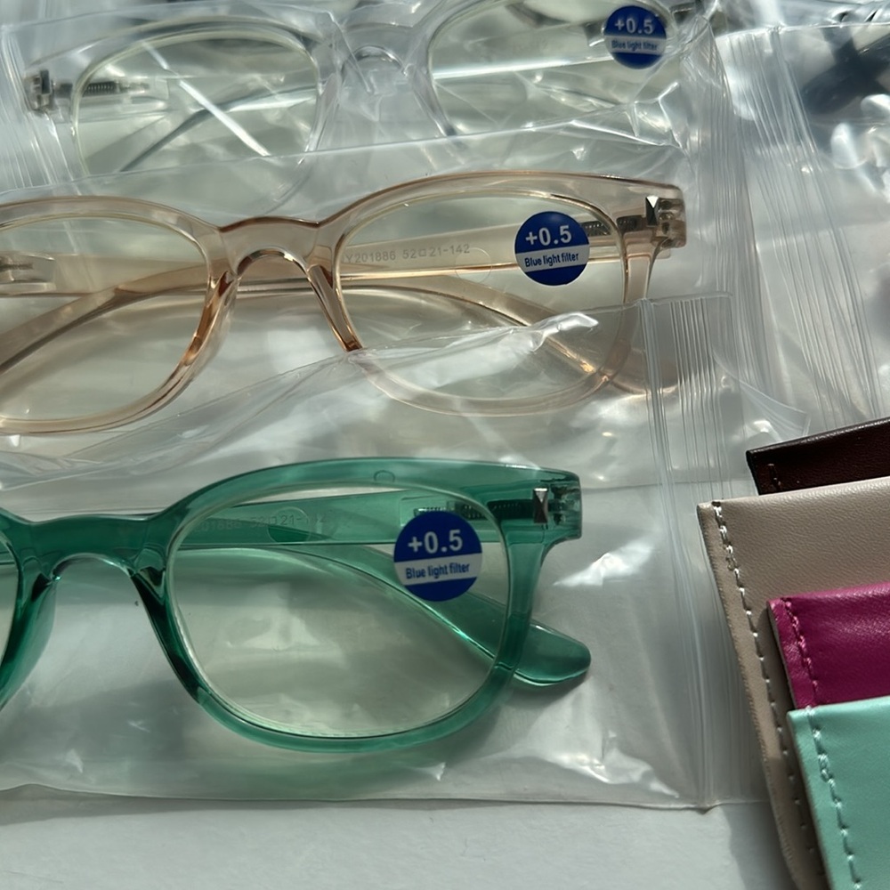 Set of Blue Light Reading Glasses - Picture 5 of 5